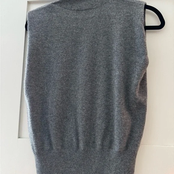 Banana Republic sleeveless cashmere turtleneck size XS - Picture 4 of 4